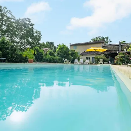 Holiday home In With Outdoor Swimming Pool