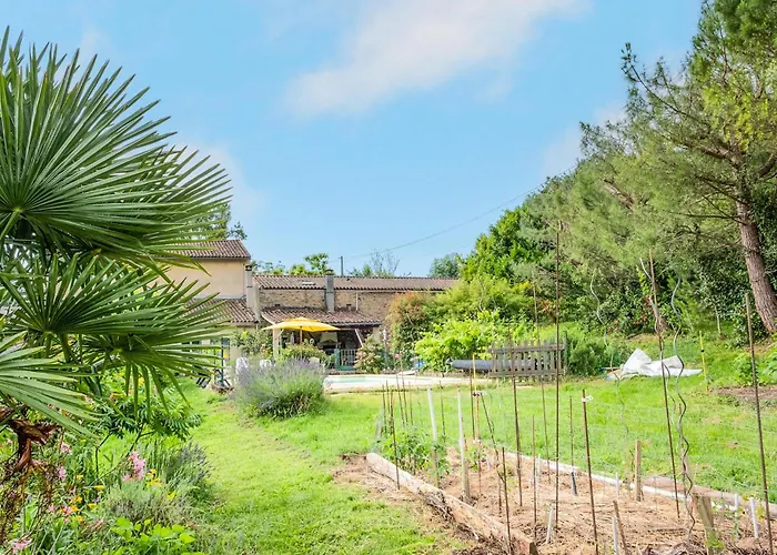 1 Bedroom Stunning In *